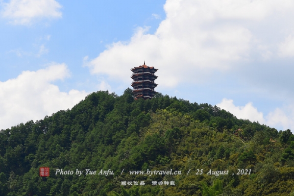 平乐金字岭景区