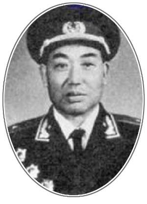 李勃